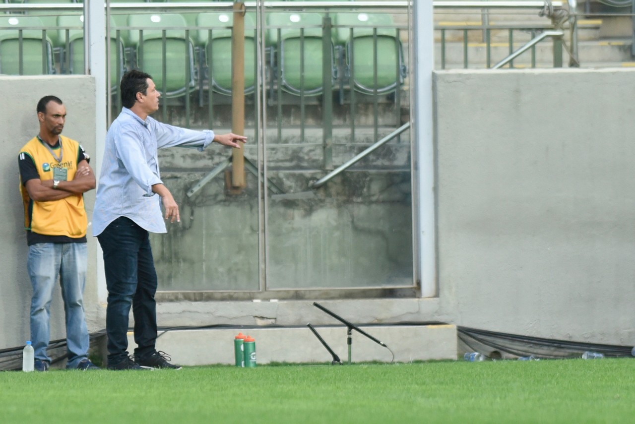 Técnico Adílson Batista está iniciando seu trabalho como comandante do América