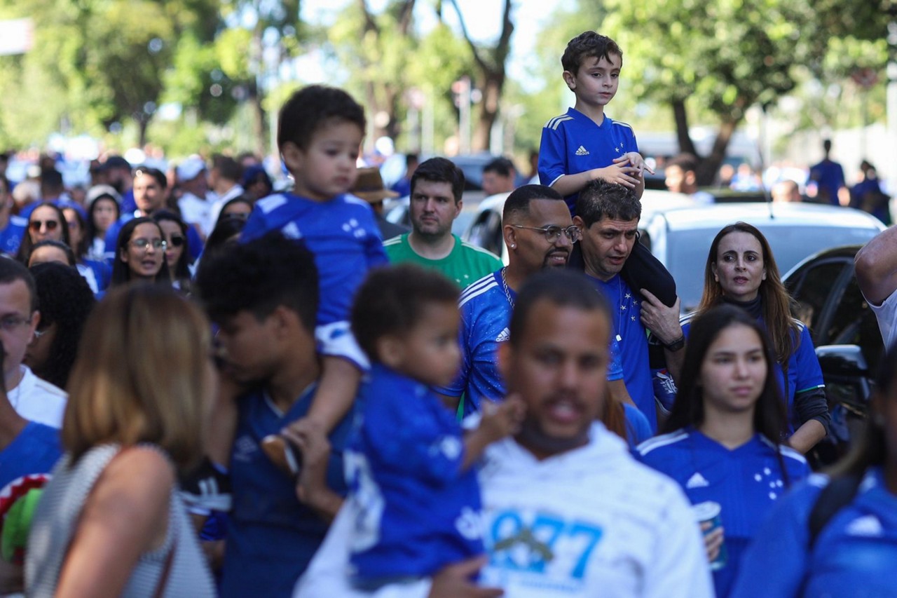 Com recorde de publico na série B, cruzeirenses enfrentam dificuldades para sair do Mineirão