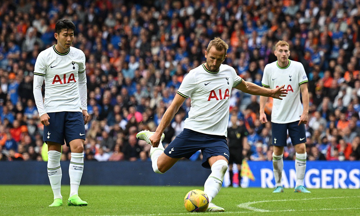 Harry Kane, artilheiro histórico do Tottenham, já fez cinco gols nos amistosos de pré-temporada