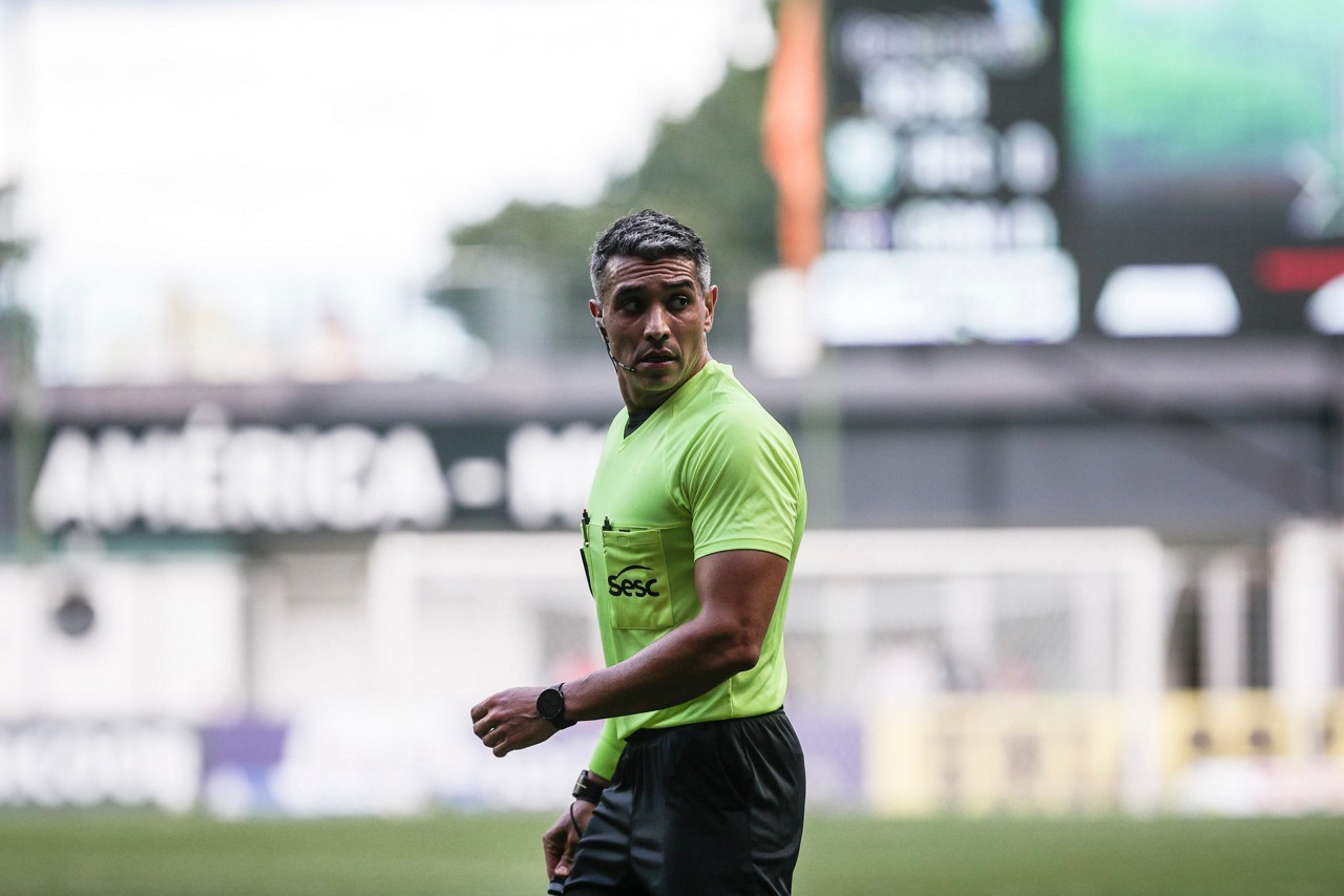 Felipe Fernandes de Lima, árbitro mineiro