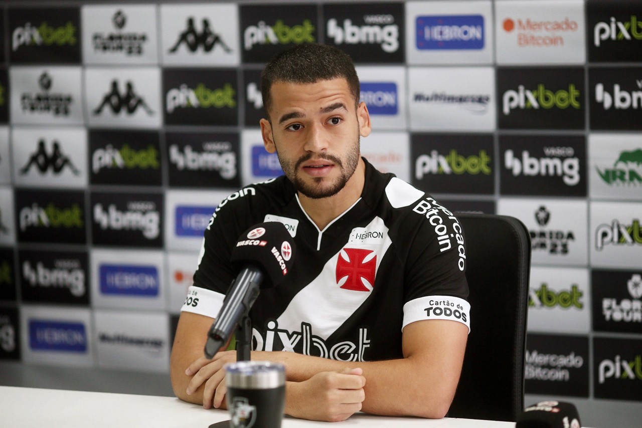 Patrick de Lucca é apresentado como novo volante do Vasco