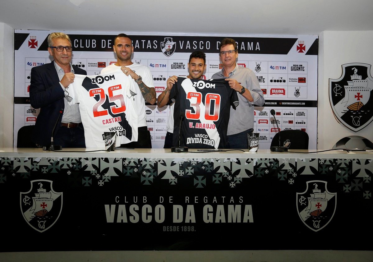 Vinícius Araújo retorna ao futebol nacional após dois anos atuando na Espanha