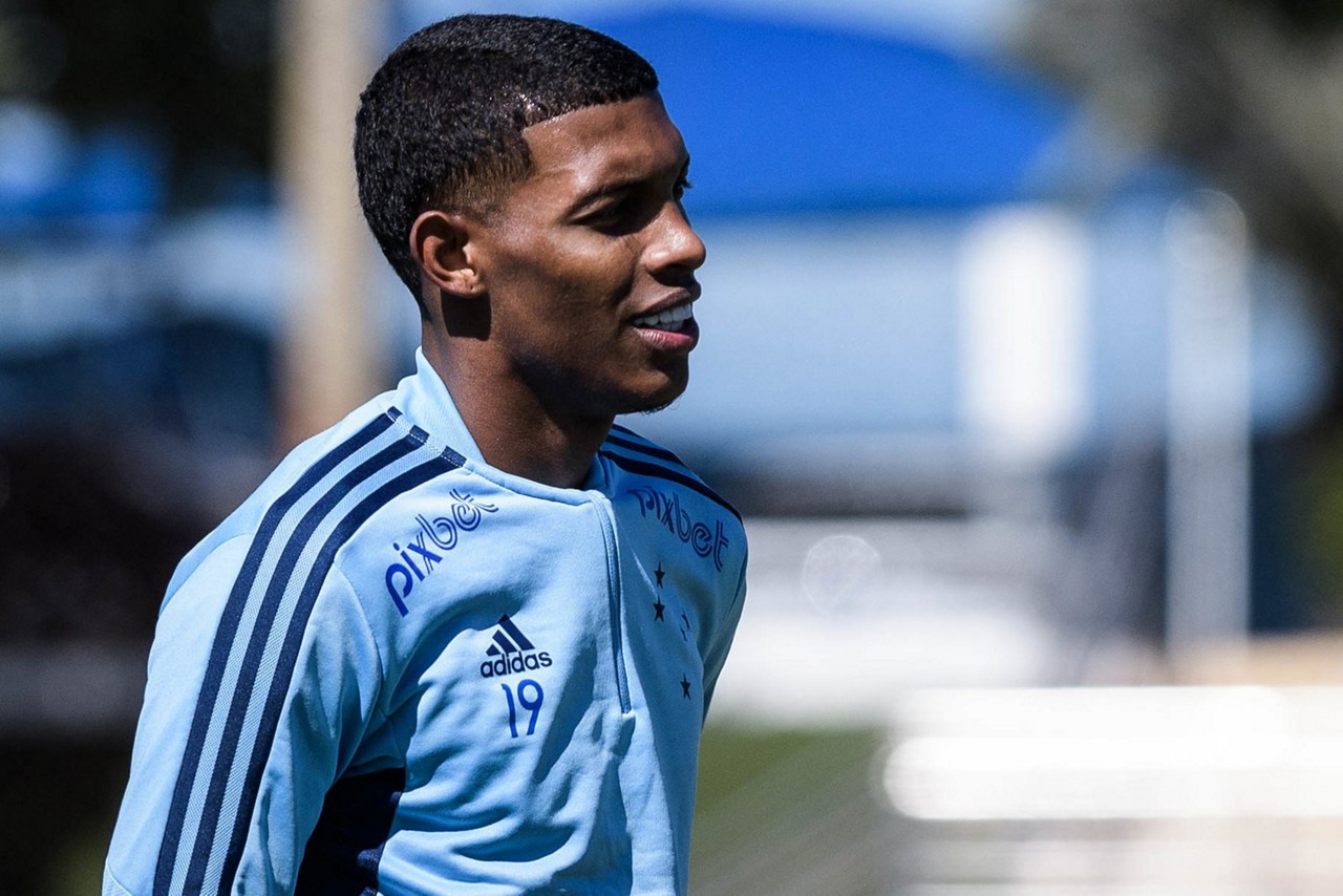 Vitor Leque não conseguiu se firmar pelo Cruzeiro