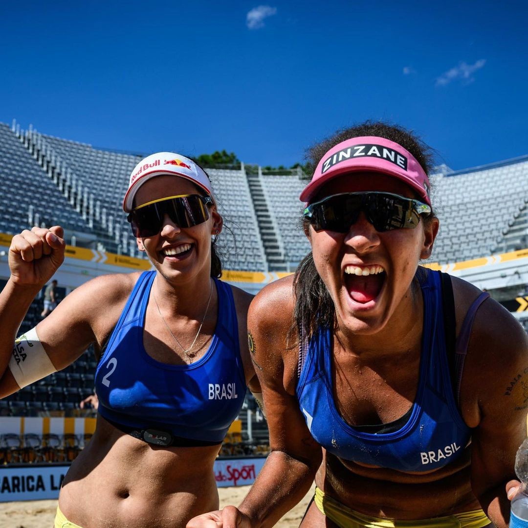 Duda e Ana Patrícia foram campeãs neste domingo (10)