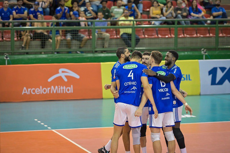 Sada Cruzeiro dorme tranquilo na liderança da Superliga