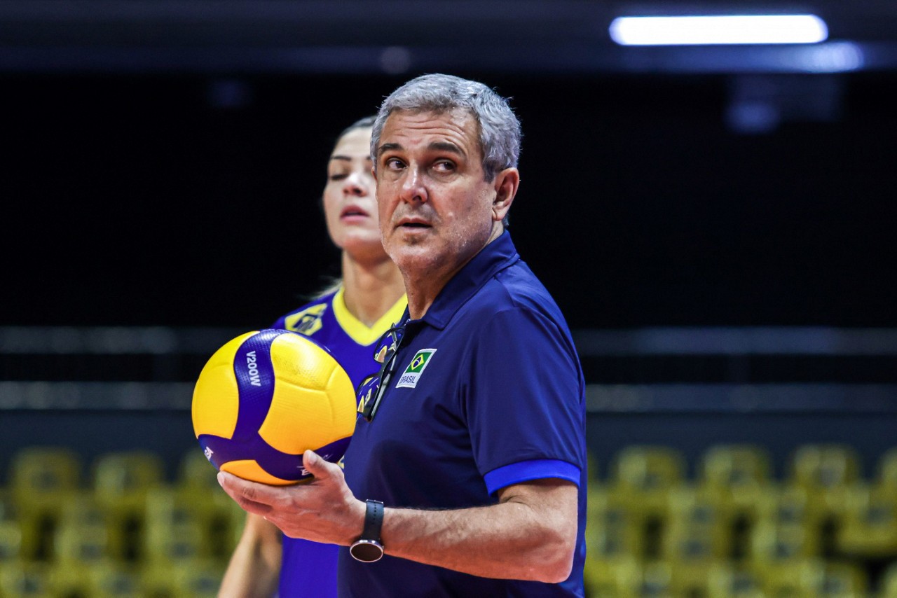 Zé Roberto Guimarães, técnico da seleção brasileira feminina de vôlei