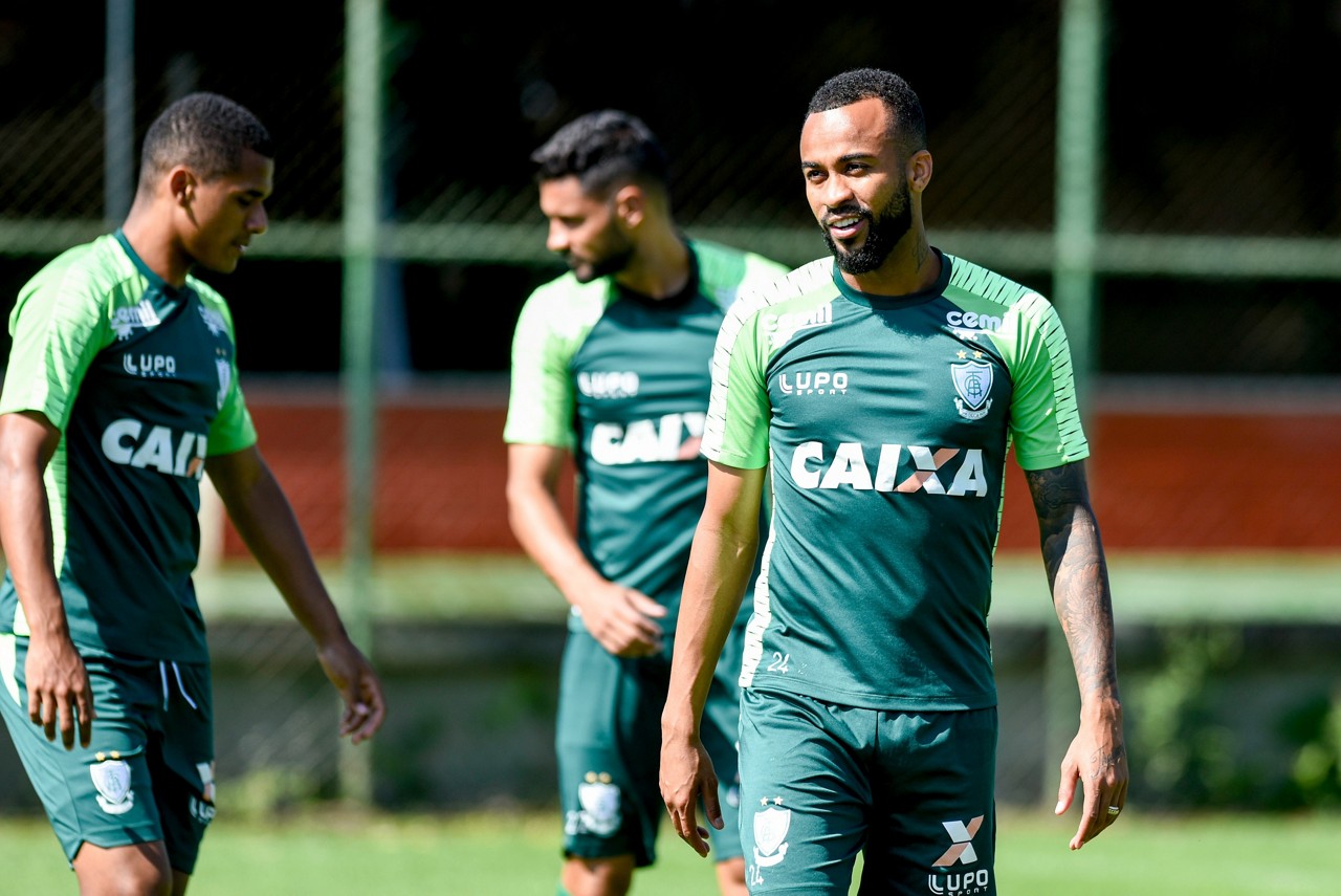 Wesley está liberado para enfrentar o Fluminense pelo Campeonato Brasileiro