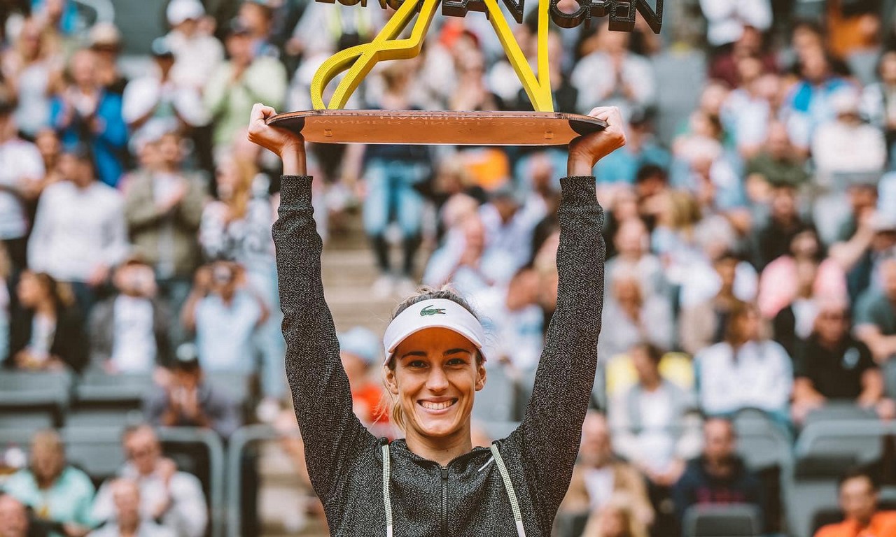 Bernarda Pera conquistou o terceiro título da carreira em Hamburgo, o segundo de simples