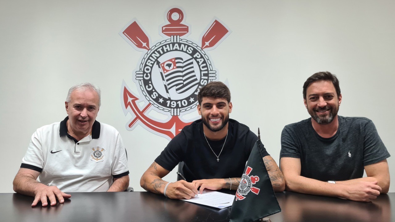 Yuri Alberto assinou contrato em definitivo com o Corinthians