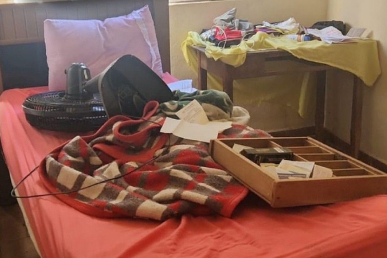 Residência onde homem foi preso por extorquir e coagir adolescente do Rio Grande do Sul