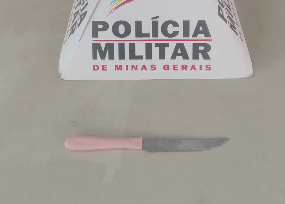 Faca usada pelo suspeito foi apreendida