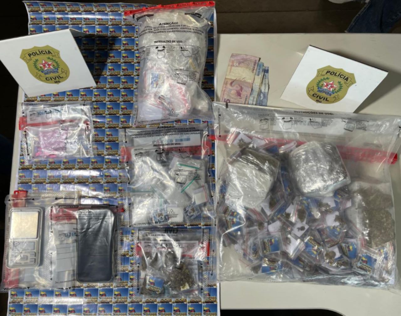 Suspeito foi preso e drogas foram apreendidas pela PCMG em Guanhães