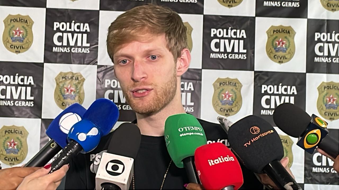 O delegado da PCMG, Arthur Benício, contou que uma denúncia vinda de São Paulo ajudou na captura do suspeito