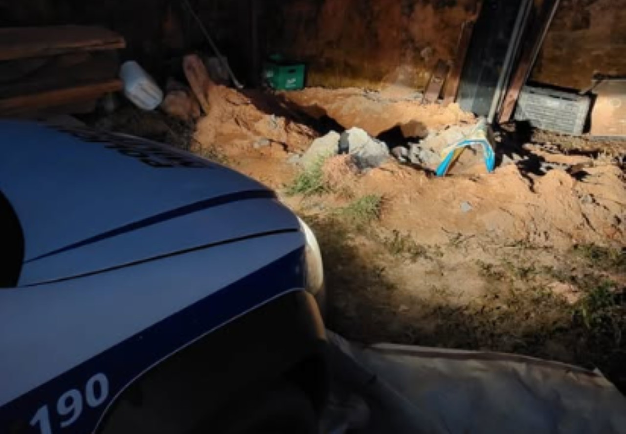 Corpo foi encontrado enterrado na zona rural de Munhoz, no Sul de Minas