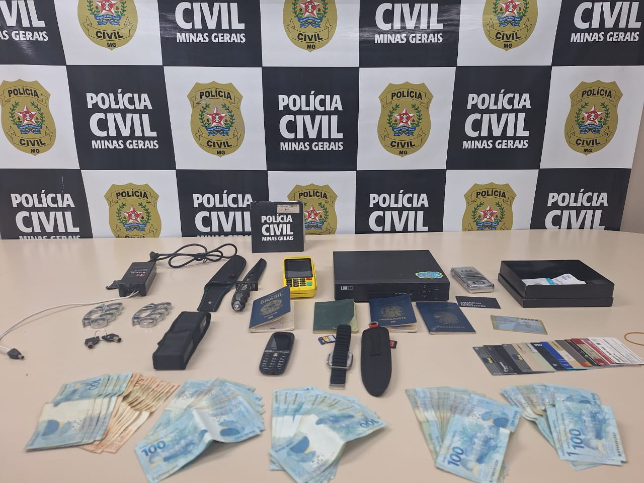 Material apreendido na operação da Polícia Civil