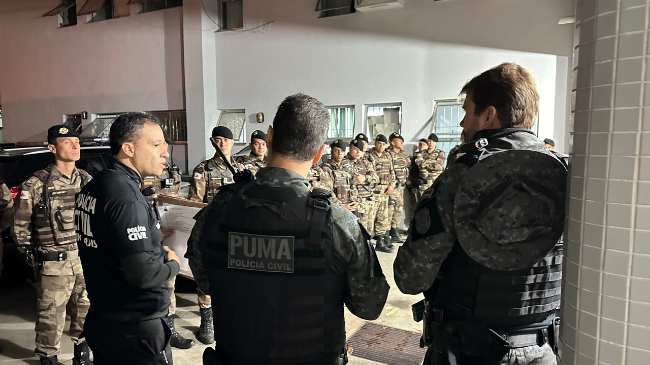 Polícia Civil cumpriu, na manhã de terça-feira (10), três mandados de prisão e quatro de busca e apreensão contra três homens