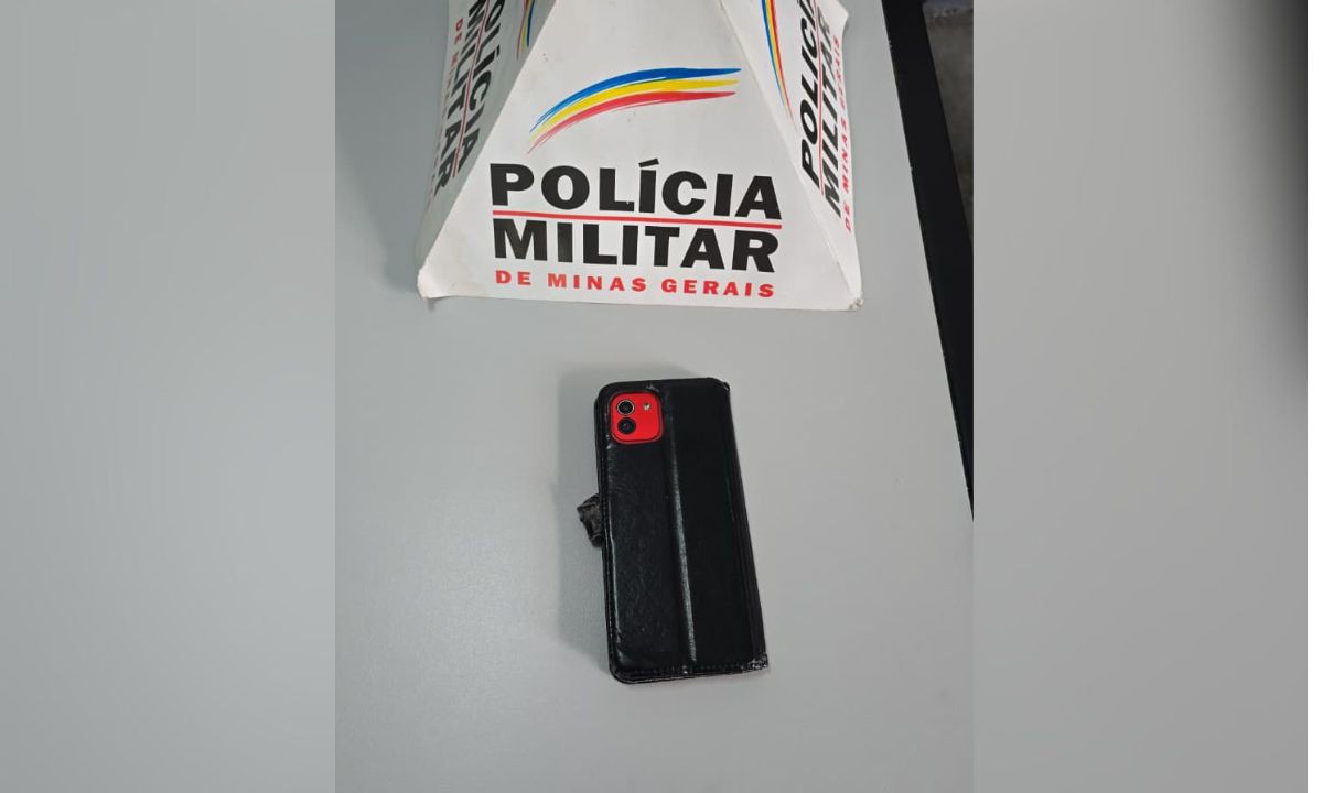 Celular da vítima foi recuperado pelos policiais militares