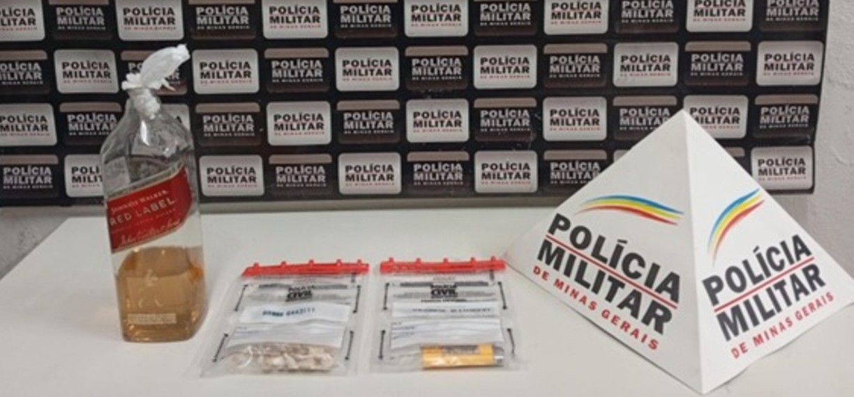 PM encontrou 31 pedras de crack com o suspeito e apreendeu o coquetel molotov e um isqueiro