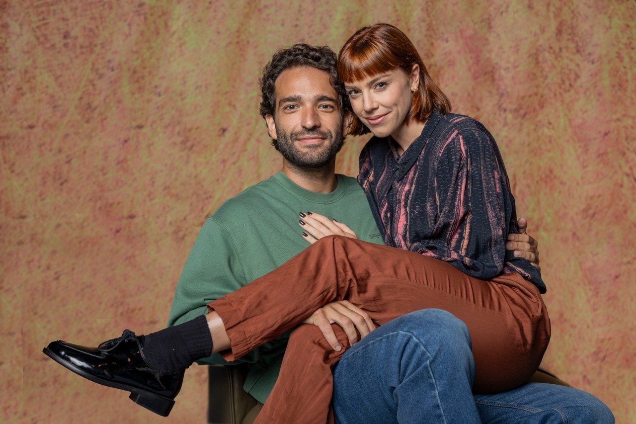 Em agosto, o assunto de "Vale Tudo" será a gravidez de Solange (Alice Wegmann) após uma recaída com Afonso Roitman (Humberto Carrão)