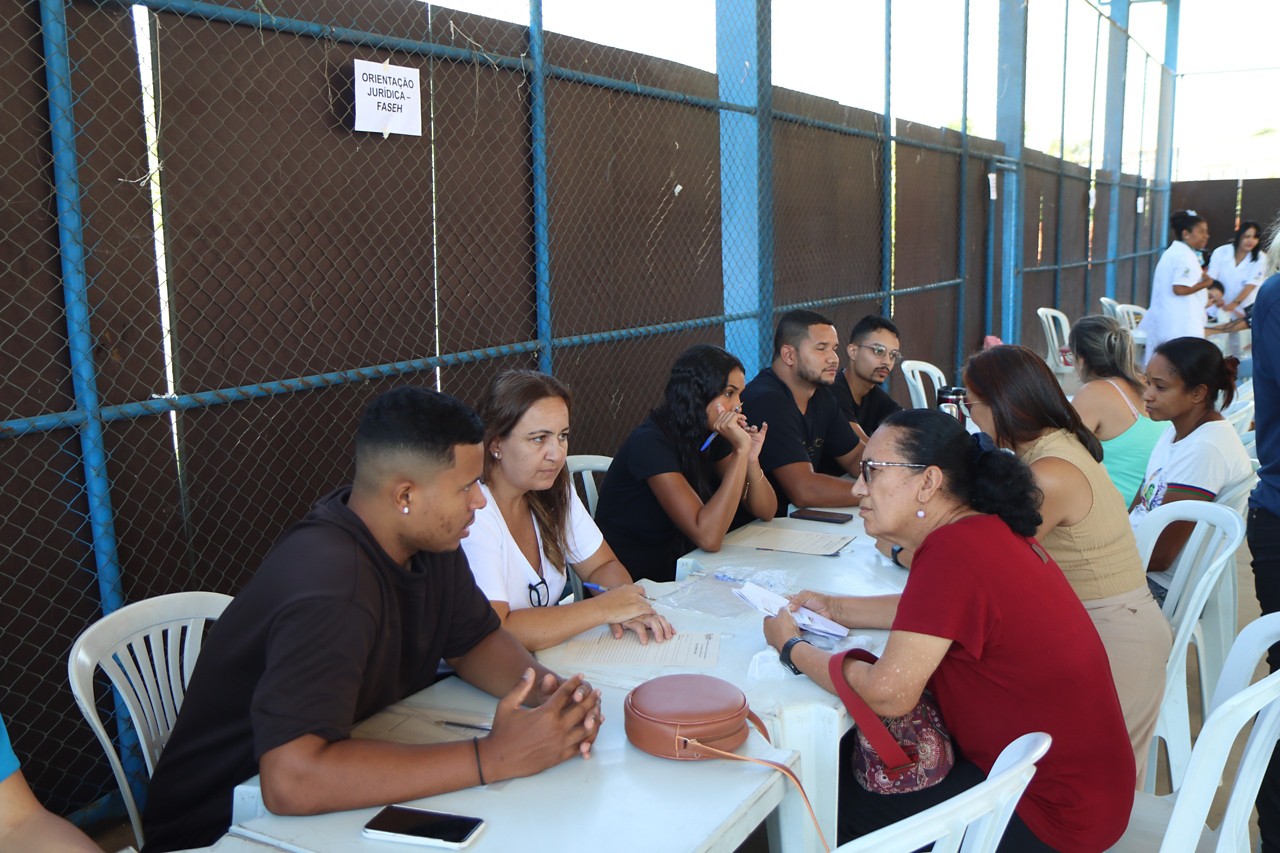 Moradores de Vespasiano recebm atendimento jurídico gratuito