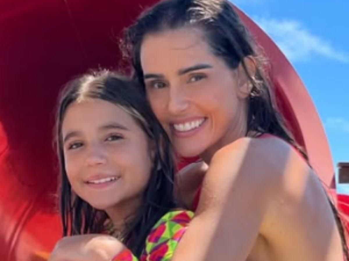 Deborah Secco explica como seu divórcio afetou a filha: 'Se isolou'