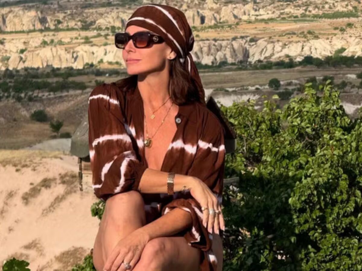 Giovanna Antonelli posa de biquíni em cenário paradisíaco na Capadócia