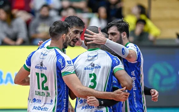 O Joinville derrotou o Campinas/Vôlei Renata por 3 sets a 2 pela Superliga Masculina de Vôlei (Foto: Pedro Teixeira/Vôlei Renata)