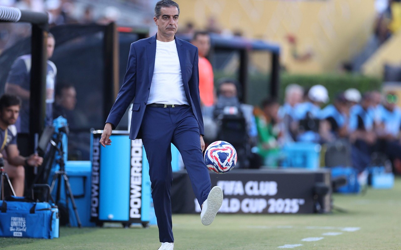 Renato Paiva espera confronto difícil com o Atlético de Madrid (Foto: Vitor Silva/Botafogo)