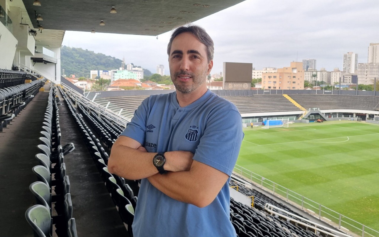 Leandro Zago pede demissão do time sub-20 do Santos. (Foto: Divulgação/ Santos FC)