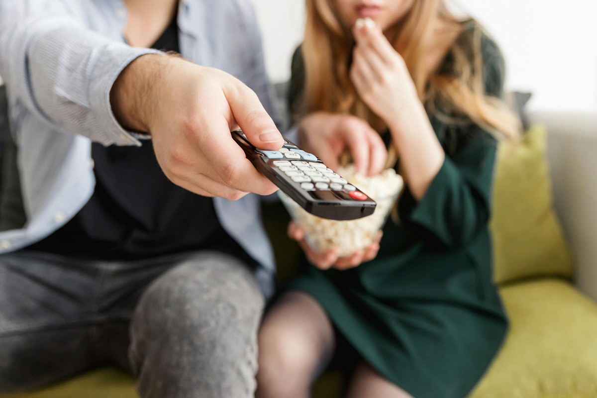 Chromecast conecta TV tradicional à internet