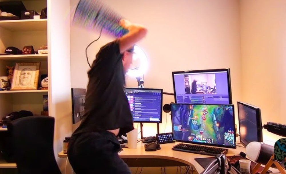 A depender do temperamento do jogador, cenas lamentáveis podem acontecer durante uma gameplay