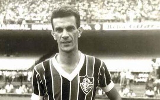 Telê Santana em ação com a camisa do Fluminense, onde construiu uma carreira lendária. (Foto: Fluminense)