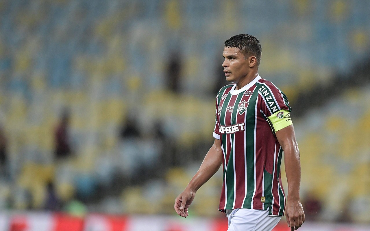 Thiago Silva em ação pelo Fluminense (Foto: Thiago Ribeiro/AGIF)