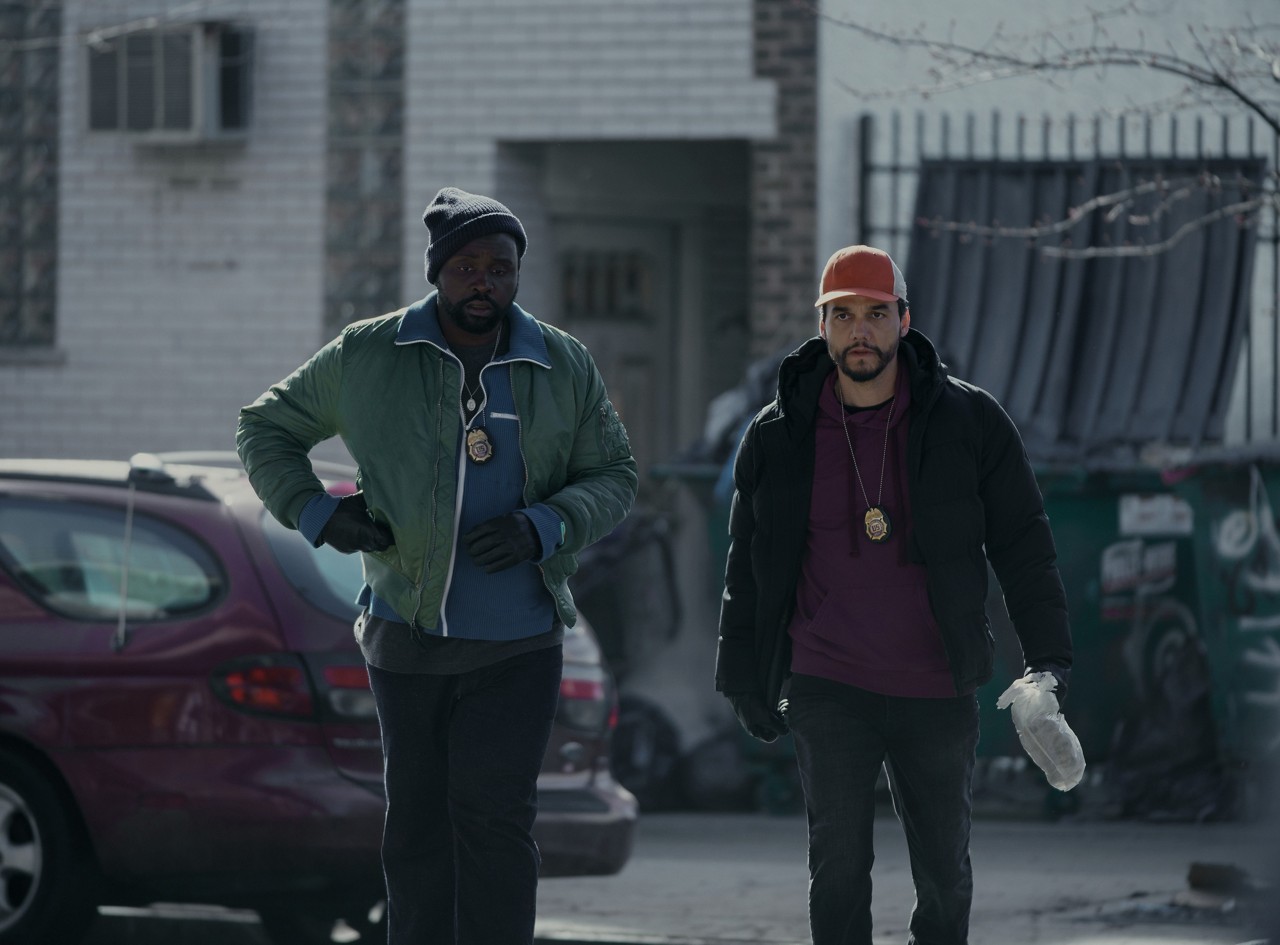 Brian Tyree Henry e o brasileiro Wagner Moura estrelam a nova série "Ladrões de Drogas"