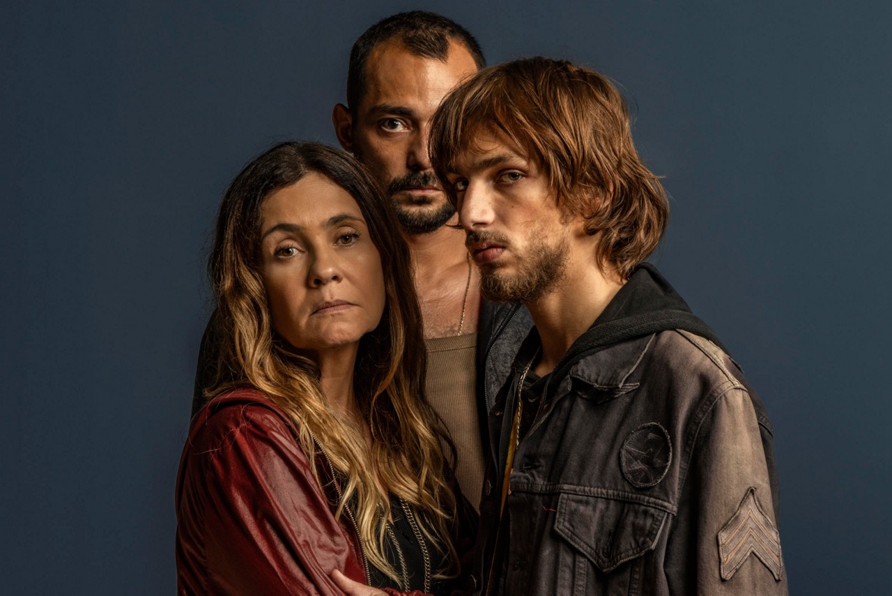 Cibele (Adriana Esteves), Sérgio (Eduardo Sterblitch) e Marcinho (Antonio Haddad)