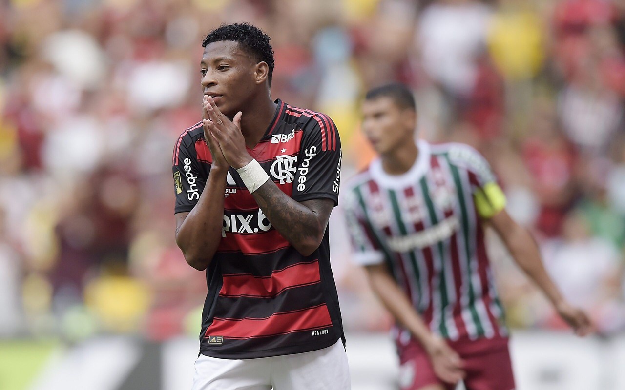 Plata perdeu dois gols contra o Fluminense (Foto: Alexandre Loureiro/AGIF)