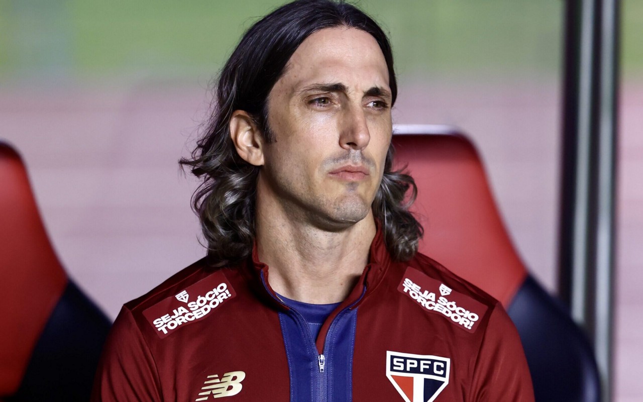 Luis Zubeldia, técnico do São Paulo (Foto: Marcello Zambrana/AGIF)