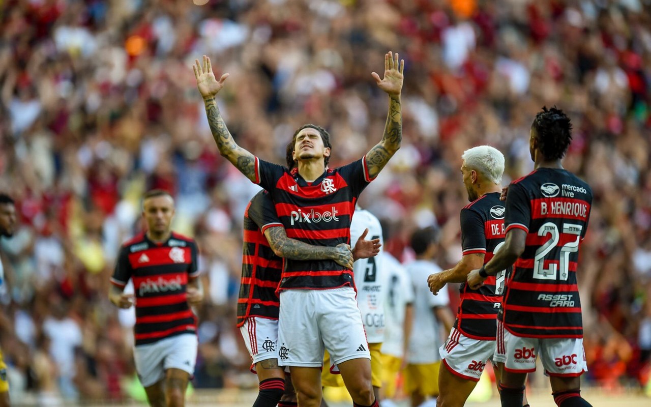 Pedro pode voltar a jogar pelo Flamengo nesta quarta-feira (9) (Foto: Marcelo Cortes / CRF)