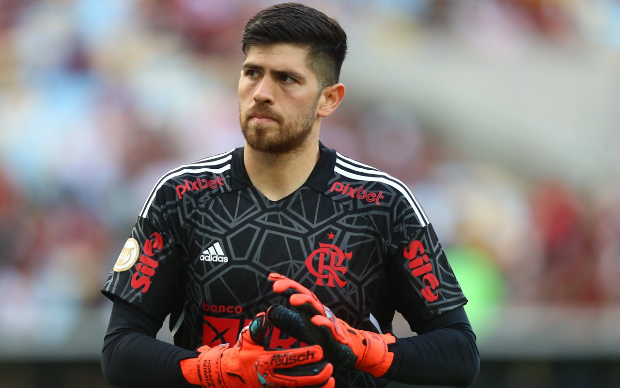 Rossi defendeu pênalti em partida contra o Palmeiras, pela 10ª rodada do Brasileirão (Foto: Gilvan de Souza/Flamengo)