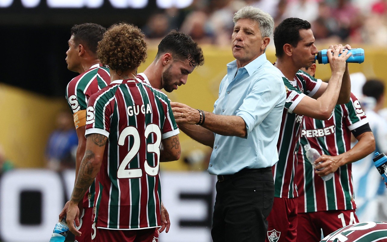 Ganso foi substituído no intervalo da partida