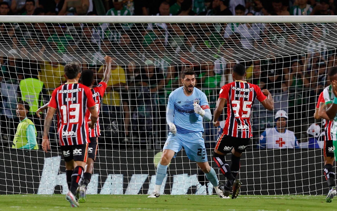 Rafael foi comparado a Ceni (Foto: Rubens Chiri/Saopaulofc.net)