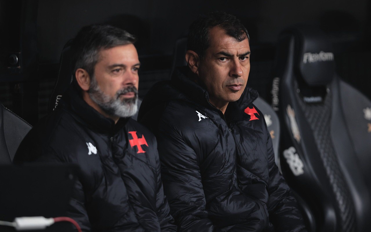 Fabio Carille, técnico do Vasco, durante partida contra o Corinthians na Arena Corinthians pelo Campeonato Brasileiro A 2025 (Foto: Ettore Chiereguini/AGIF)