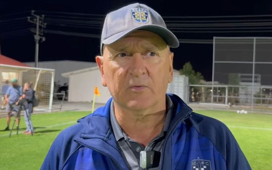 Técnico Paul Posa após partida do Auckland City (Foto: Reprodução/Instagram/@officialaucklandcityfc)