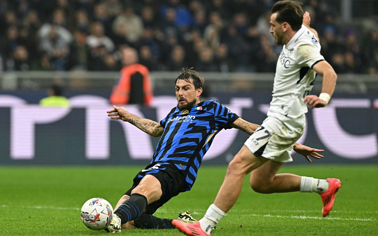 Inter de Milão e Napoli em campo pelo Campeonato Italiano (Foto: Gabriel Bouys / AFP)