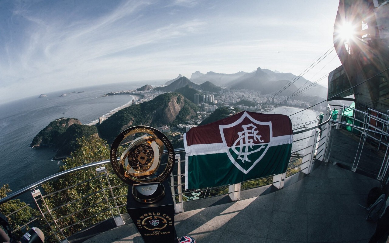Taça do Mundial de Clubes no Cristo Redentor (Foto: Lucas Merçon/FFC)