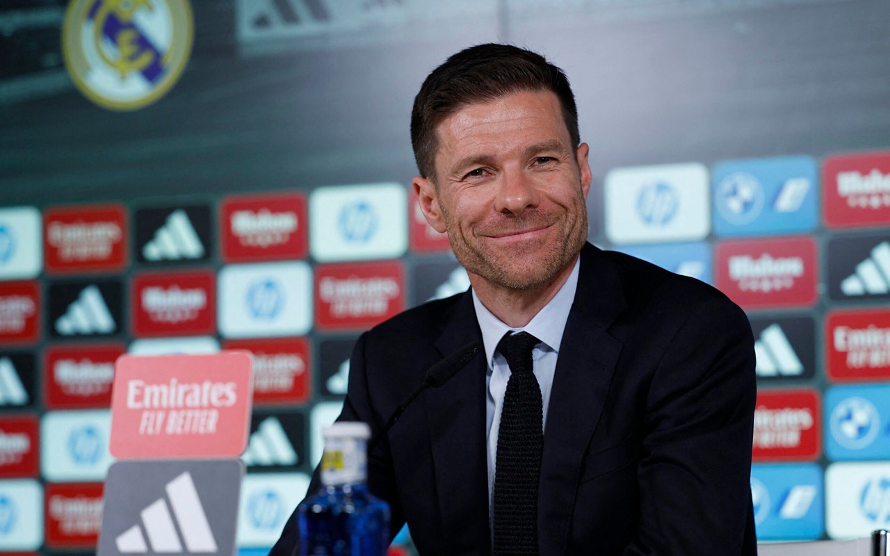 Xabi Alonso em primeira coletiva pelo Real Madrid
