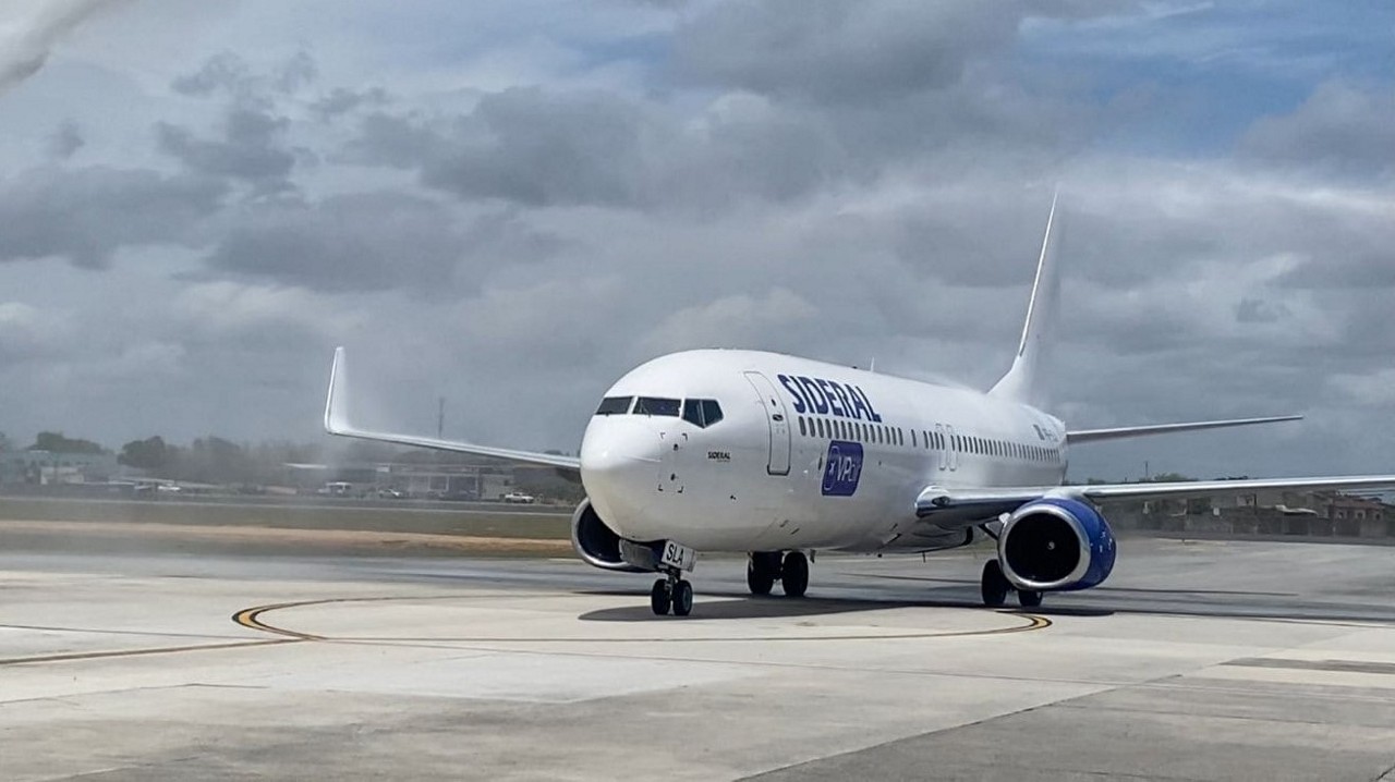 A Sideral opera com jatos Boeing 737