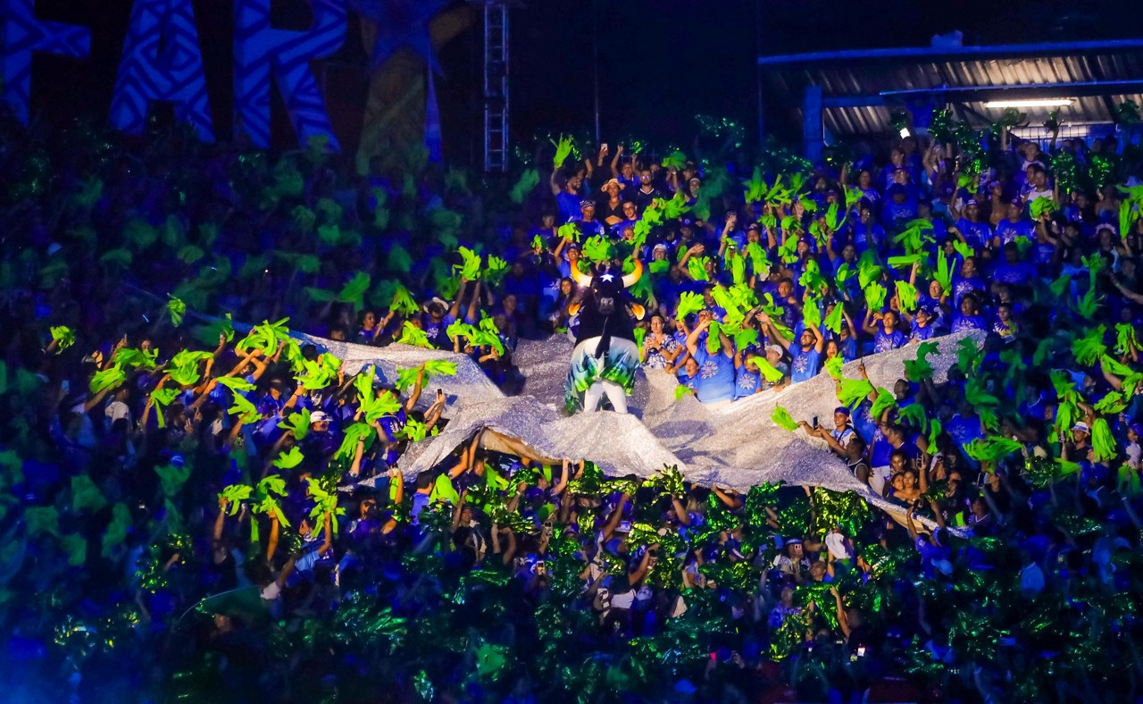 O Festival de Parintins é um espetáculo de cores, música e tradição