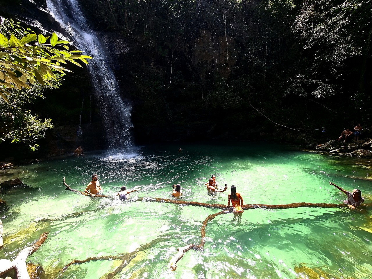 Cachoeira Santa Bárbara, o cartão-postal da região de Cavalcante