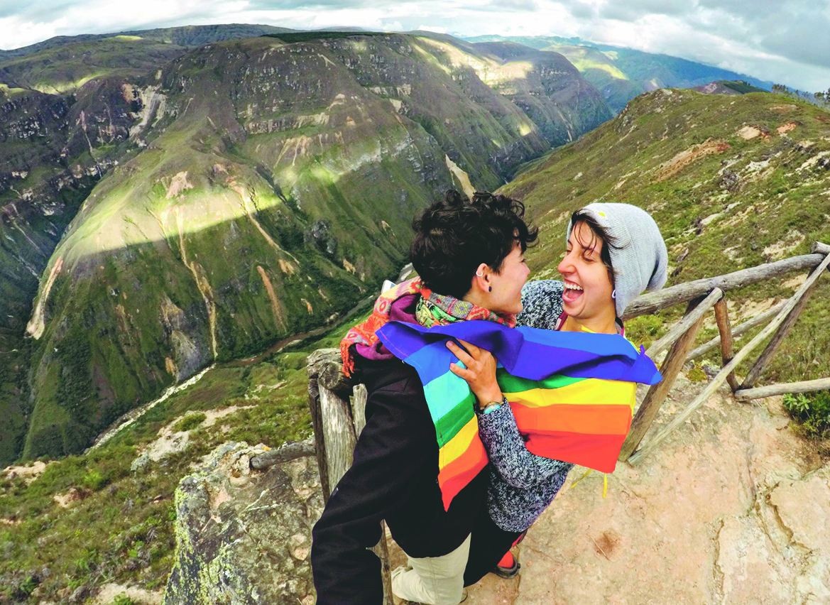 Digliane Andrade e Francine Muller são fãs de ecoturismo e já passaram por mais de 70 destinos, como Chachapoyas, no Peru; no registro, o Mirador de Huancas